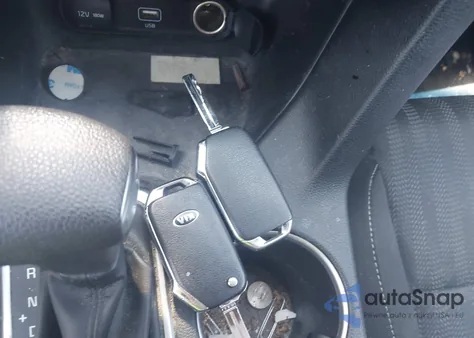 2021 Kia Sportage Lx z USA, uszkodzony, nr VIN KNDPMCAC7M7881791